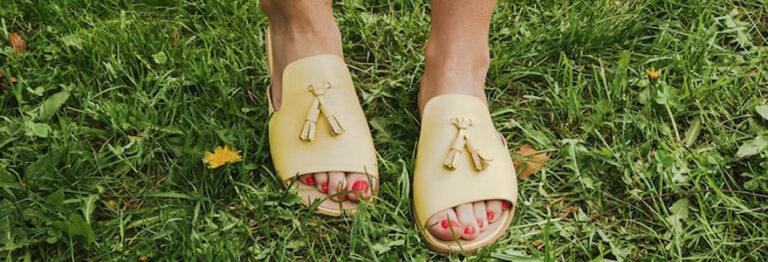 mules fermées devant